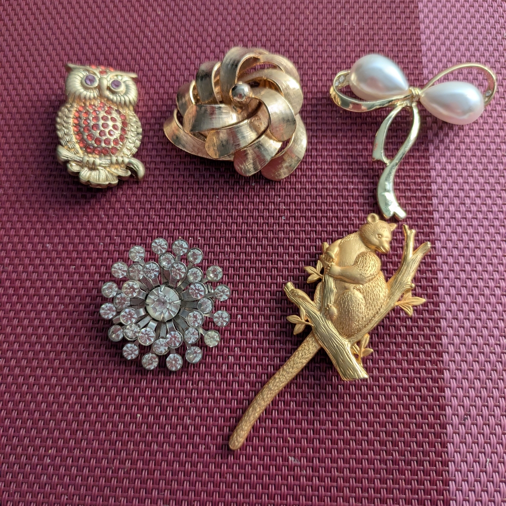 Charming Gold and Silver Brooch Collection Set Of 5